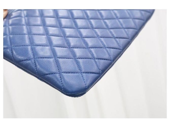 Chanel Clutch Boy Medium Navy Gold-tone - vista 8