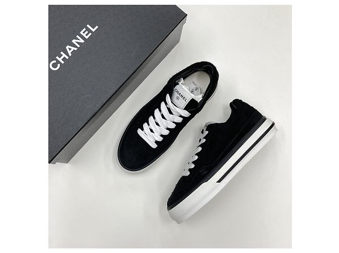 Chanel Sneakers in camoscio e velluto Nero - vista 2