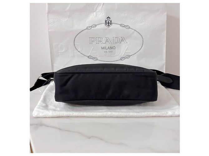 Prada Borsa Hobo Re-edition in Nylon Black - vista 5