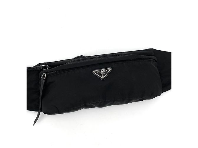 Prada Unisex Gürteltasche aus Re-Nylon mit Triangle-Logo - Ansicht 11
