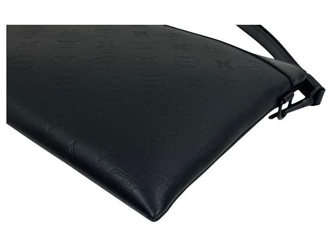Louis Vuitton Pochette To Go Strap Clutch Bag Monogram Shadow - vista 6