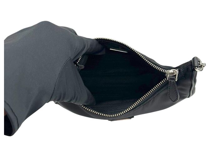 Prada Borsa Hobo in Nylon con Catena Nera a Tracolla - vista 7