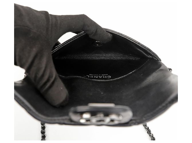 Chanel Borsa a tracolla con patta e logo CC - vista 15