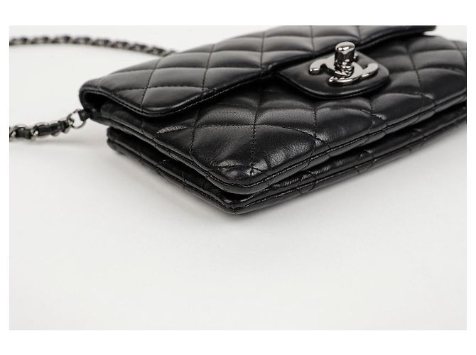Chanel Borsa a tracolla con patta e logo CC - vista 8