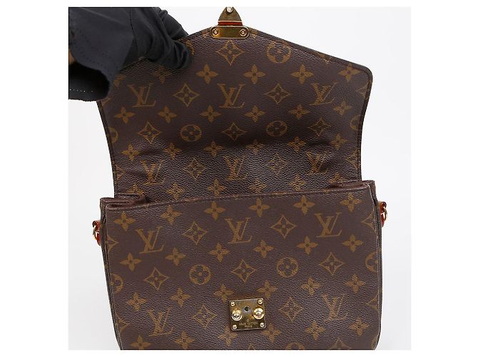 Louis Vuitton Borsa a spalla e tote Pochette Metis Monogram Canvas - vista 10