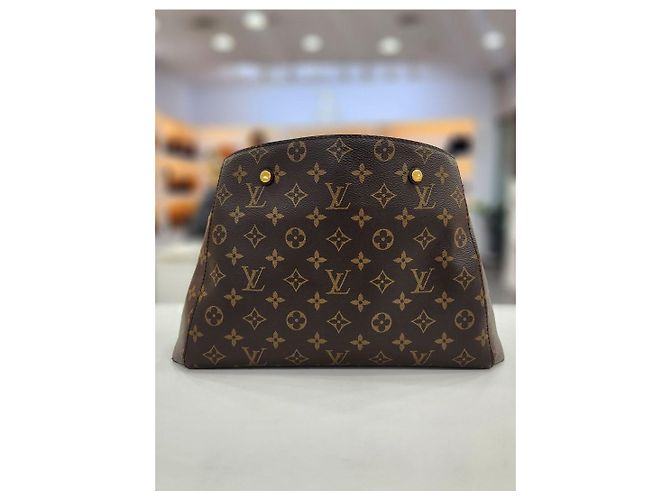Louis Vuitton Borsa a tracolla Monogram Montaigne MM - vista 5