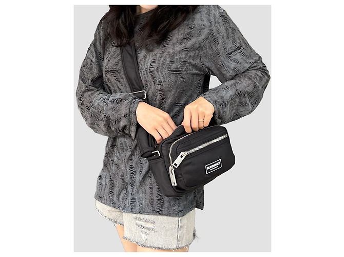 Burberry Borsa a tracolla Camera Logo in nylon nera - vista 18