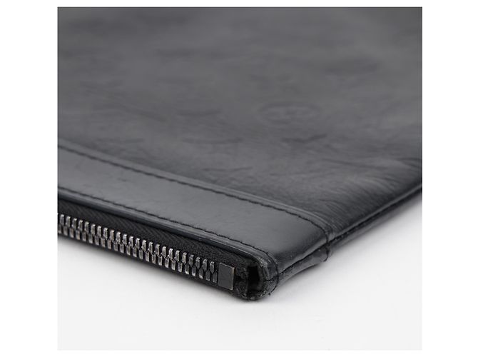 Louis Vuitton Pochette Clutch in pelle Monogram Shadow Nero - vista 15