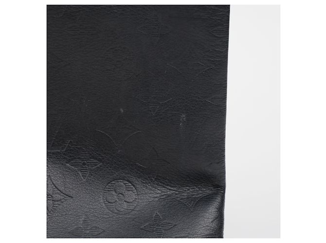 Louis Vuitton Pochette Clutch in pelle Monogram Shadow Nero - vista 5