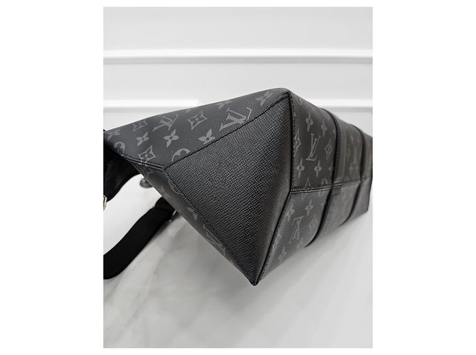 Louis Vuitton Borsa Tote Weekend Eclipse - vista 3
