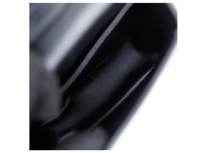 Céline Mini Cloud em couro de bezerro brilhante preto - vista 11