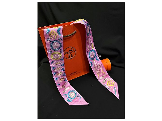 Hermès Kelly A Pearl Twilly 26 Weiß - Ansicht 4