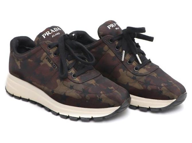 Prada Nylon-Sneaker mit Camo-Logo - Ansicht 10