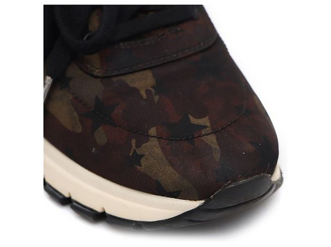 Prada Nylon-Sneaker mit Camo-Logo - Ansicht 7