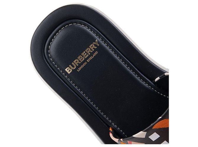 Burberry Ciabatte Canvas Slide Monogram Print da donna - vista 7