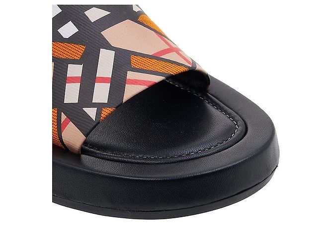 Burberry Ciabatte Canvas Slide Monogram Print da donna - vista 9