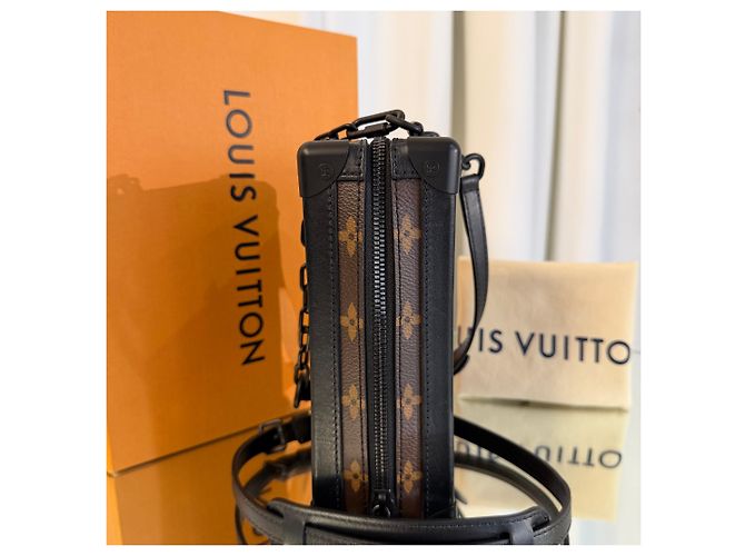 Louis Vuitton Borsa a tracolla Monogram Vertical Soft Trunk - vista 6