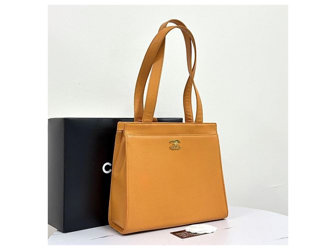 Chanel Borsa a tracolla in pelle caviar - vista 4