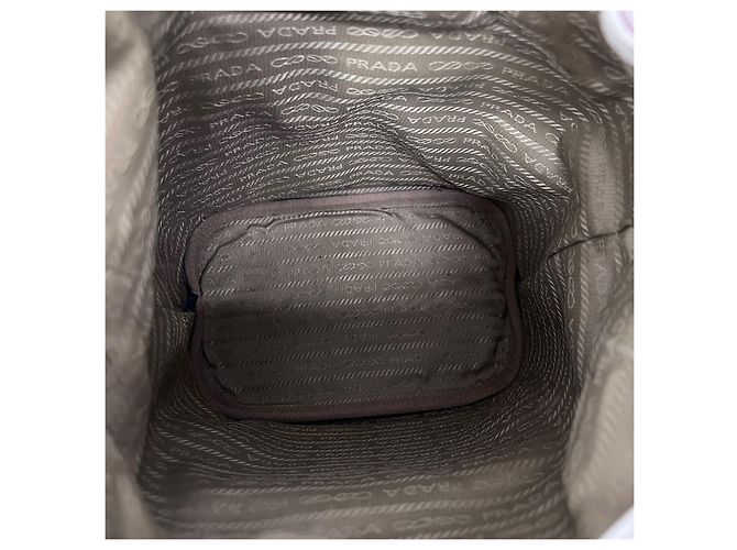 Prada Borsa Bucket Crossbody in Jacquard Logo - vista 10