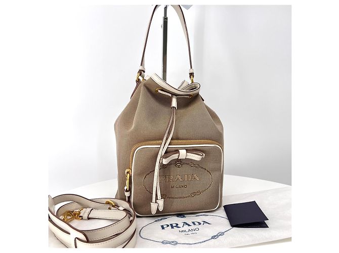 Prada Borsa Bucket Crossbody in Jacquard Logo - vista 2