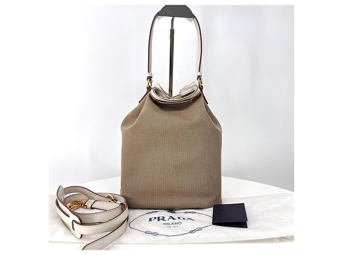 Prada Borsa Bucket Crossbody in Jacquard Logo - vista 3