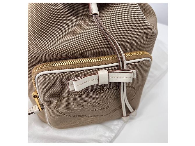 Prada Borsa Bucket Crossbody in Jacquard Logo - vista 9