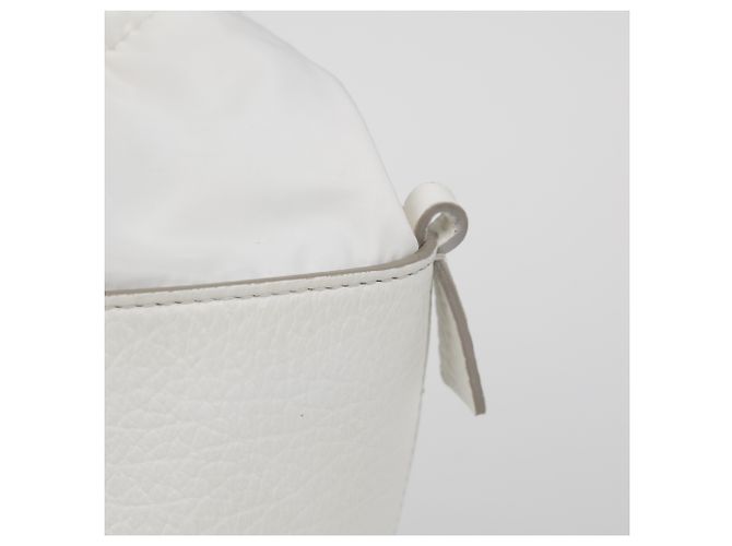 Maison Martin Margiela Mini borsa a secchiello da donna in tela bianca - vista 15