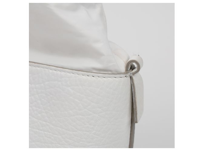 Maison Martin Margiela Mini borsa a secchiello da donna in tela bianca - vista 16