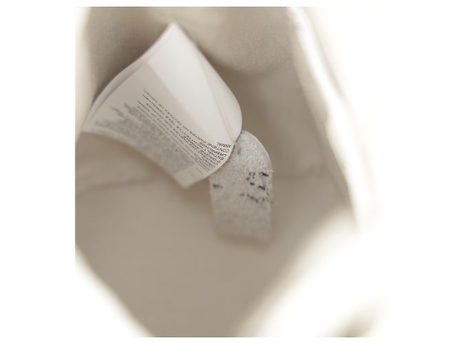 Maison Martin Margiela Mini borsa a secchiello da donna in tela bianca - vista 28