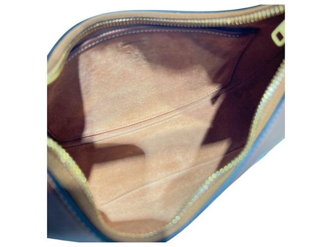 Céline Borsa a tracolla Ava in vitello liscio con logo Triomphe ricamato - vista 3