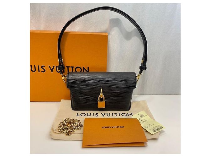 Louis Vuitton Borsa a tracolla e crossbody con lucchetto sulla cinghia - vista 2