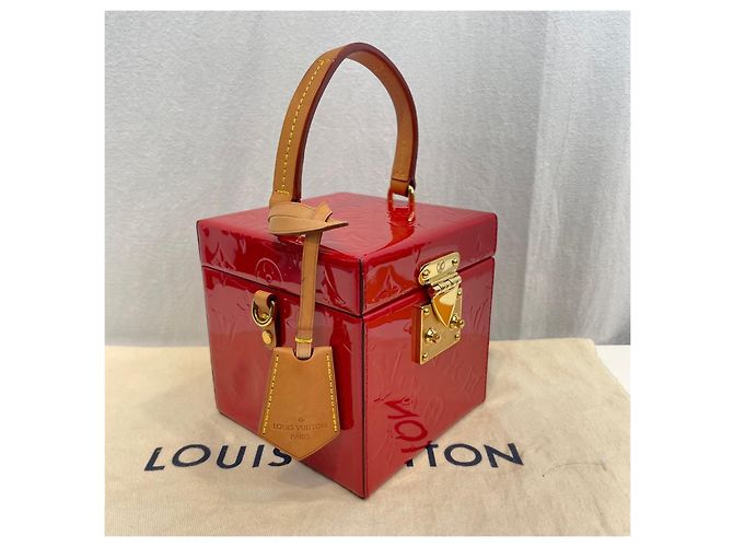 Louis Vuitton Borsa a Tracolla Mini Vernis Red Bleecker Box Bag - vista 4