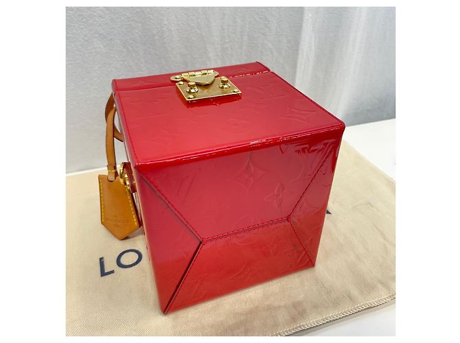 Louis Vuitton Borsa a Tracolla Mini Vernis Red Bleecker Box Bag - vista 6