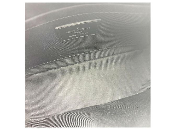 Louis Vuitton Borsa a tracolla Mini Soft Trunk in tela Monogram Eclipse - vista 8