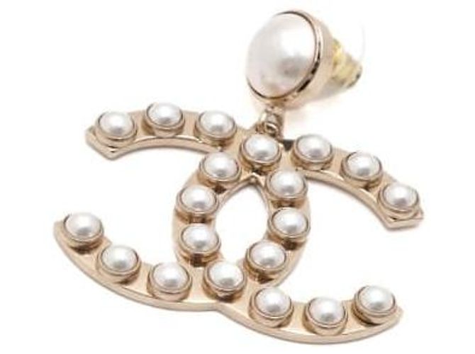 Chanel Orecchini da donna Season Pearl Drop Silver CC - vista 3