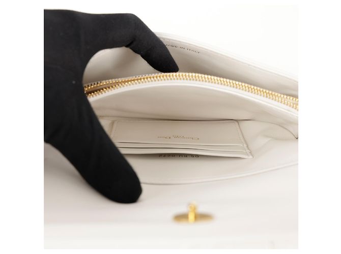 Dior Borsa a Tracolla Mini Macro Cannage Bianco Tono Oro - vista 10