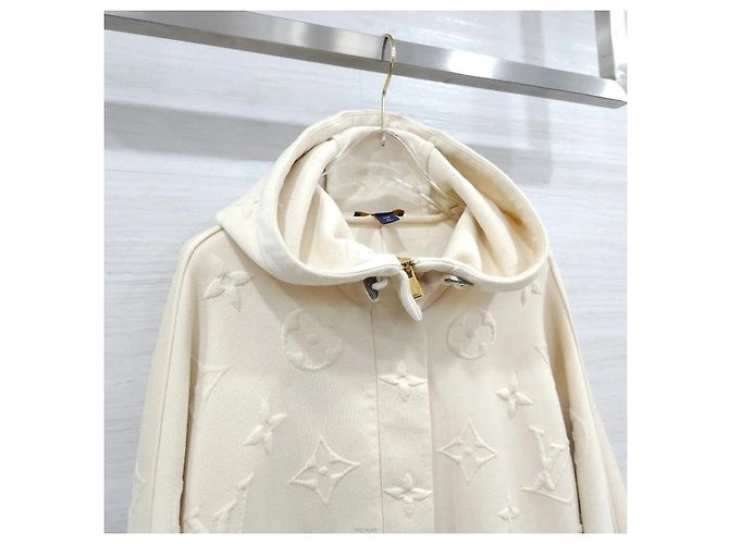 Louis Vuitton Giacca lunga oversize con cappuccio Monogram da donna - vista 3