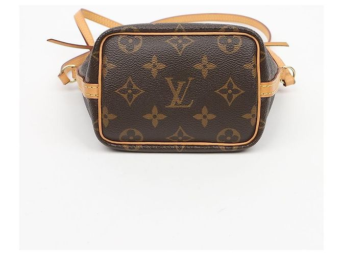 Borsa Louis Vuitton Nano Noe Monogram - vista 5
