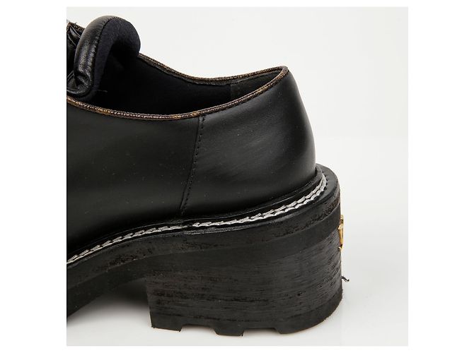 Louis Vuitton Bovr Flat Derby in pelle marrone - vista 12