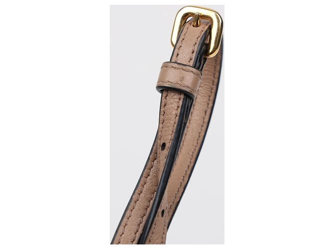 Prada Borsa Secchiello in Pelle Beige Grace Triangle Logo Cap - vista 14