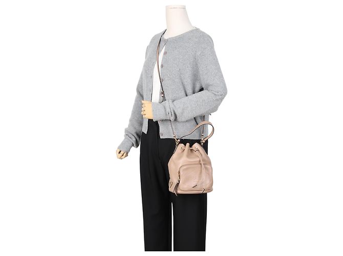 Prada Borsa Secchiello in Pelle Beige Grace Triangle Logo Cap - vista 20