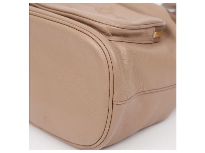 Prada Borsa Secchiello in Pelle Beige Grace Triangle Logo Cap - vista 9