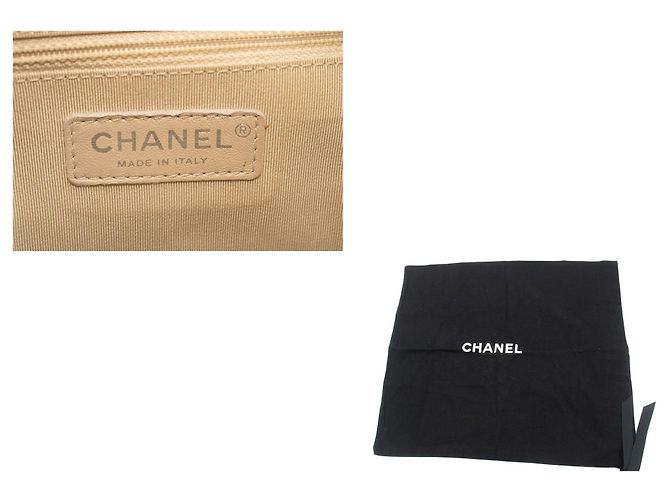 Borsa a tracolla con catena CHANEL in pelle di vitello nera - vista 8