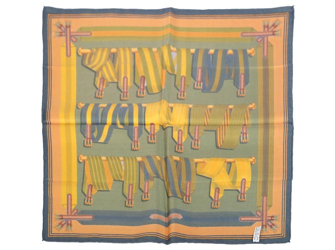 Foulard Gavroche Hermès "Les Sangles" Di Hermès - vista 2