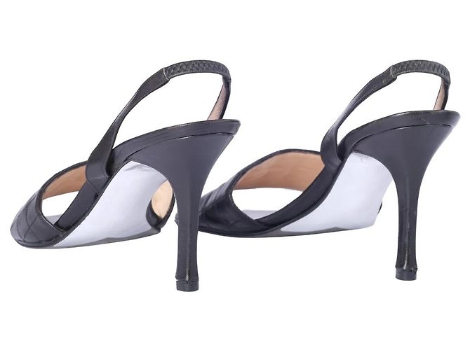 Sandali Slingback Chanel in pelle matelassé nera - vista 3