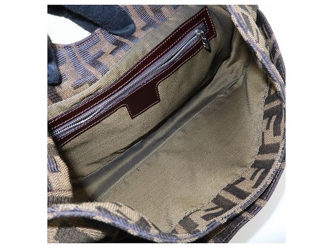 FENDI Borsa a spalla e borsa a mano in pelle e tela Zucca Nero e Marrone 26569 - vista 21