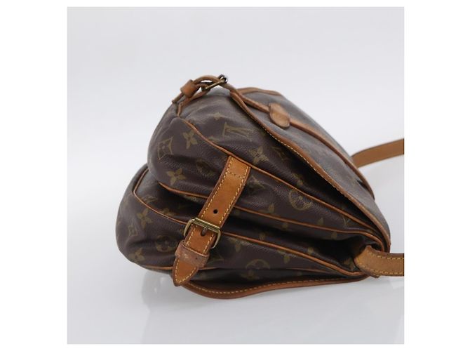 Louis Vuitton Saumur Monogram Canvas 30 - Ansicht 4