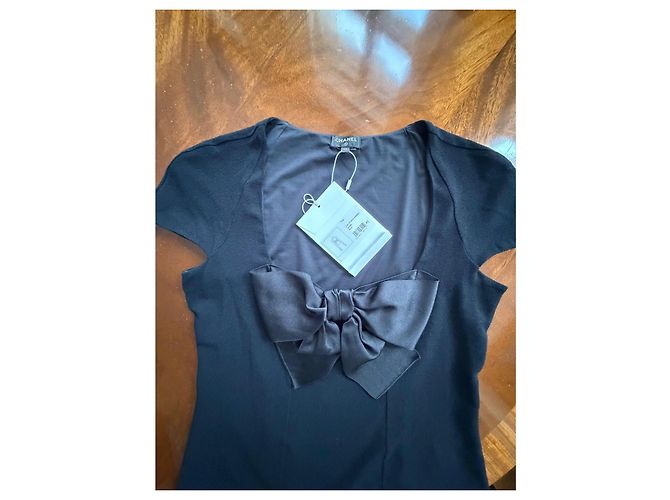 Top Chanel preto de viscose e elastano com detalhe de laço - vista 10