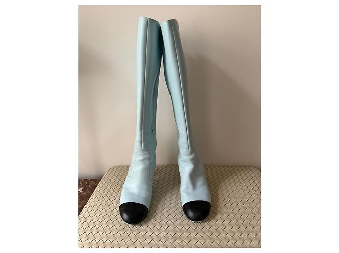Botas altas con puntera de cuero azul claro Chanel - vista 2