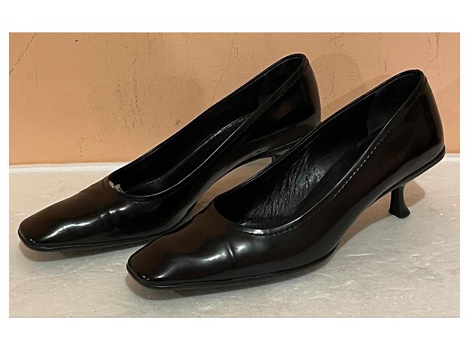 Prada Pumps aus schwarzem Leder - Ansicht 3